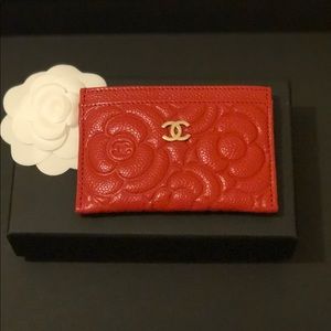 Chanel Camellia Cardholder in Rouge